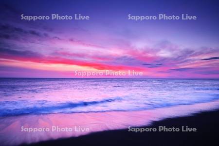流氷岬の朝とオホーツク海