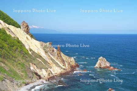 赤岩と積丹半島