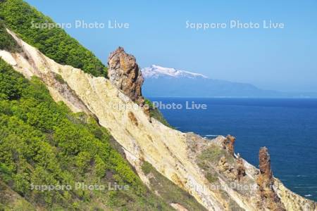 赤岩と積丹半島