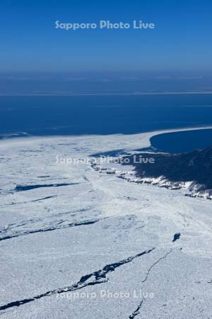知床岬と流氷