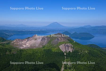 有珠山と洞爺湖