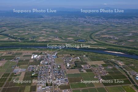 石狩川新篠津市街地