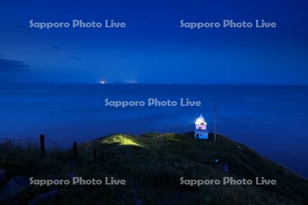 鴛泊灯台の夜景