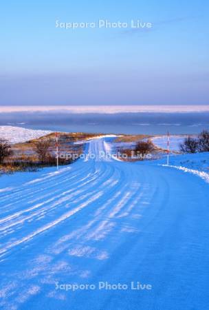 雪道と流氷