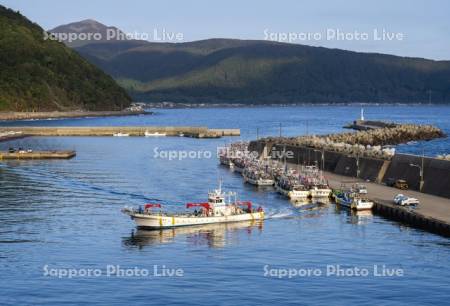 椴法華漁港　帰港