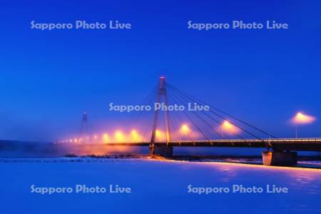 朝焼けの十勝中央大橋