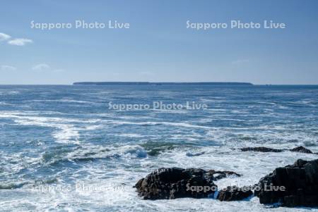 花咲岬よりユルリ島・モユルリ島
