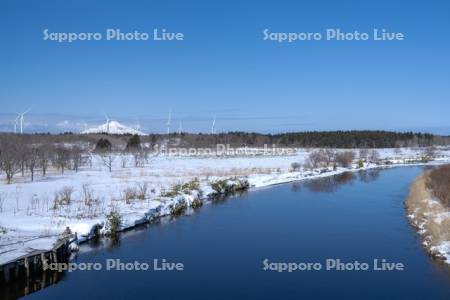 サロベツ川と利尻島