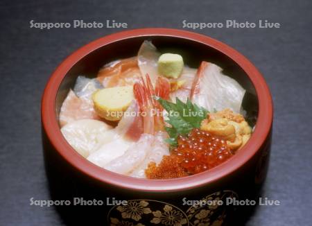 海鮮丼