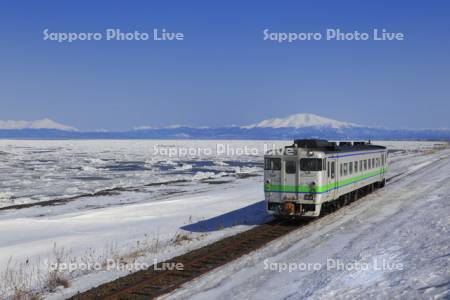 流氷と列車