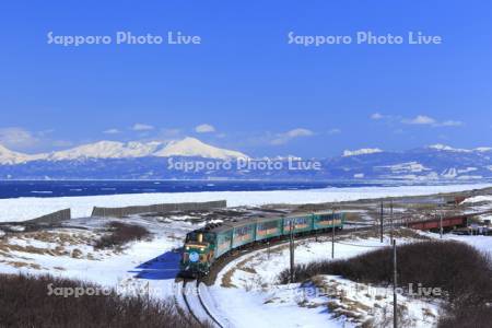 流氷ノロッコ号