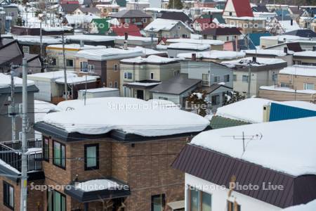 無落雪屋根の住宅