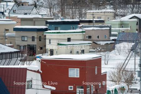 無落雪屋根の住宅