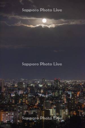 満月の札幌夜景
