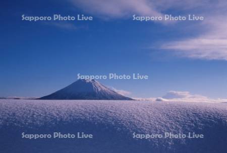 雪原と羊蹄山