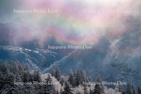 十勝岳の樹氷と彩雲