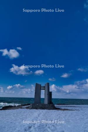 黄金岬　波濤の門