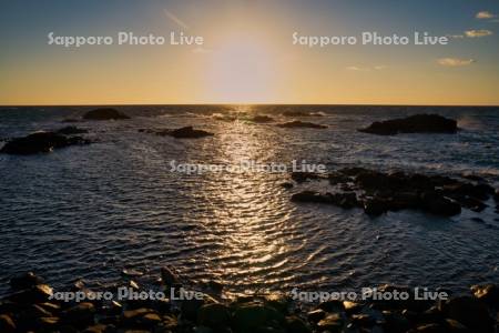 黄金岬と夕日