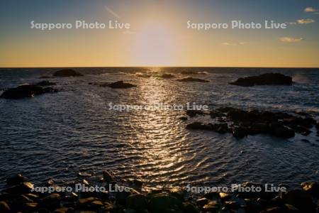 黄金岬と夕日