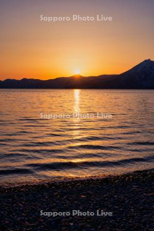 支笏湖の夕陽