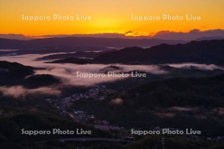 かもい岳国際スキー場より日の出