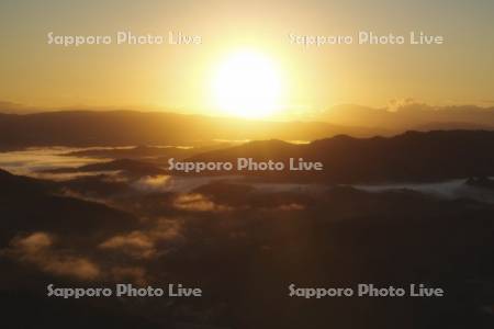かもい岳国際スキー場より日の出