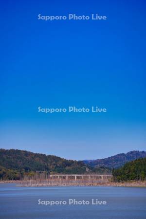 シューパロ湖　白銀橋