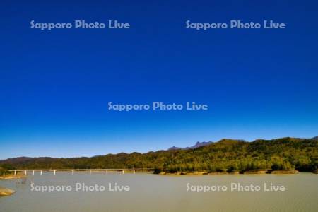 シューパロ湖　白銀橋