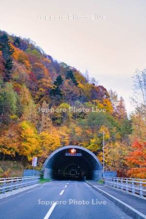 島帽子トンネル