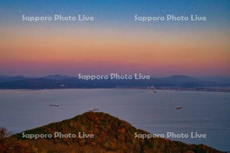 函館山より函館湾の朝陽