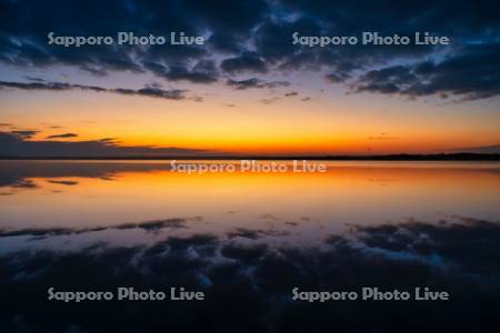 ウトナイ湖の朝焼け