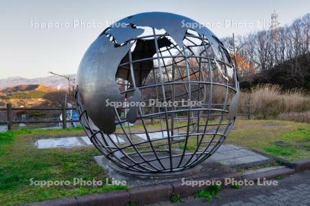 地球岬　地球儀のオブジェ