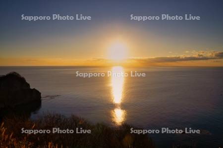 金屏風より日の出