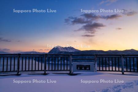 摩周湖の朝焼け