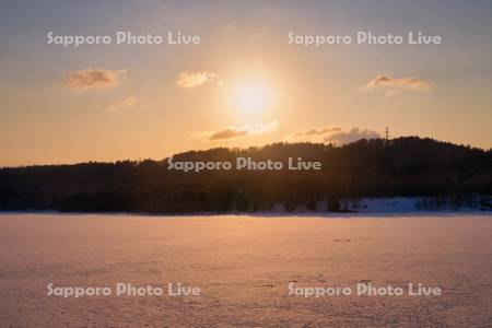 ふくろう湖と夕日