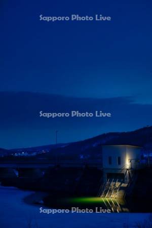 夜の当別ダム