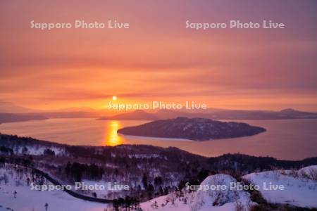 美幌峠より屈斜路湖の日の出