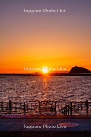 絵鞆海浜公園と大黒島と夕日