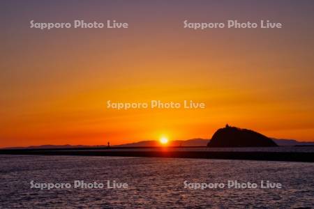 絵鞆海浜公園と大黒島と夕日