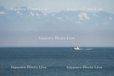 野付半島　漁船