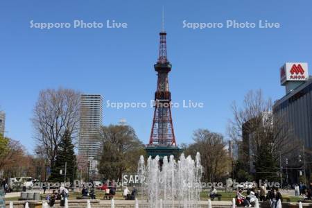大通公園　噴水とテレビ塔