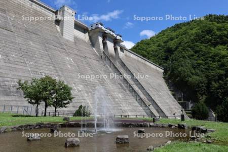 定山渓ダムと定山渓ダム下流園地