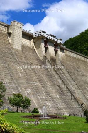 定山渓ダムと定山渓ダム下流園地