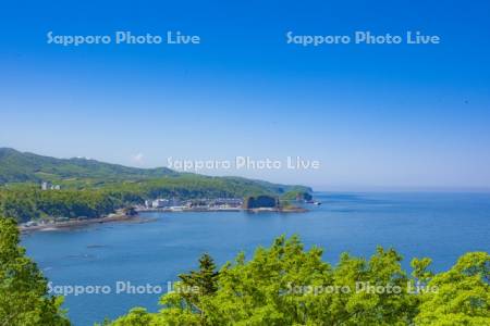 プユニ岬よりウトロ港