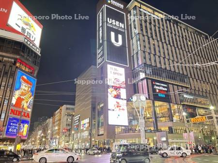 すすきの交差点夜景