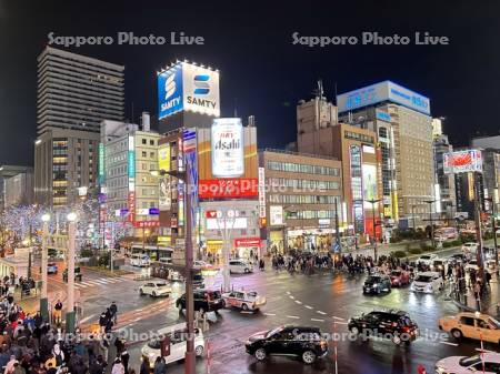 すすきの交差点夜景