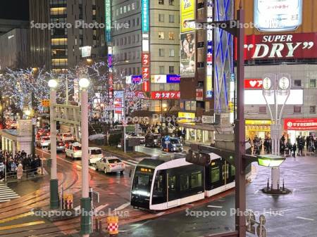 すすきの交差点夜景