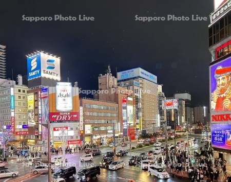 すすきの交差点夜景